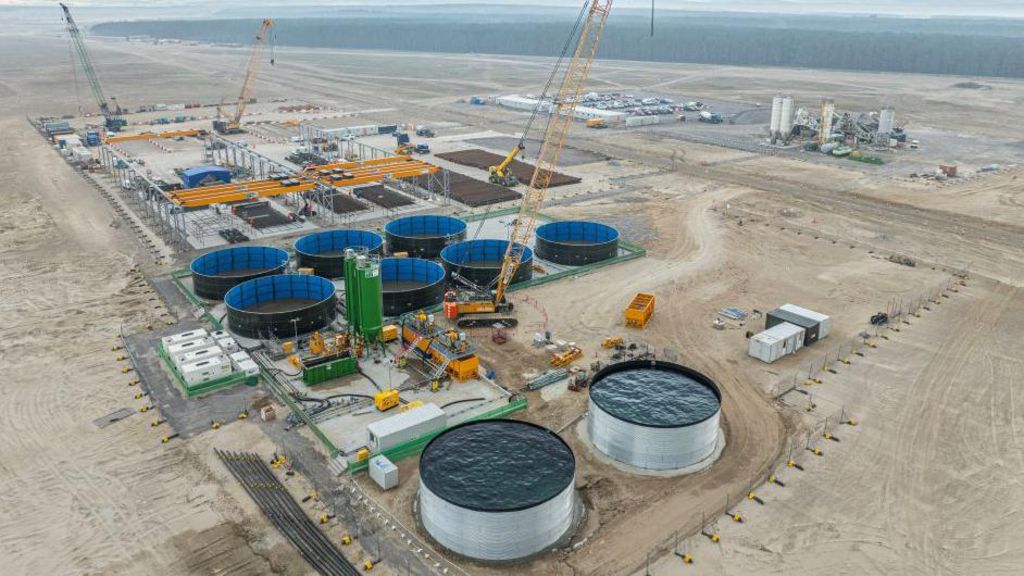 Why was a £1.5bn Chinese plan to invest in a Highland yard blocked?