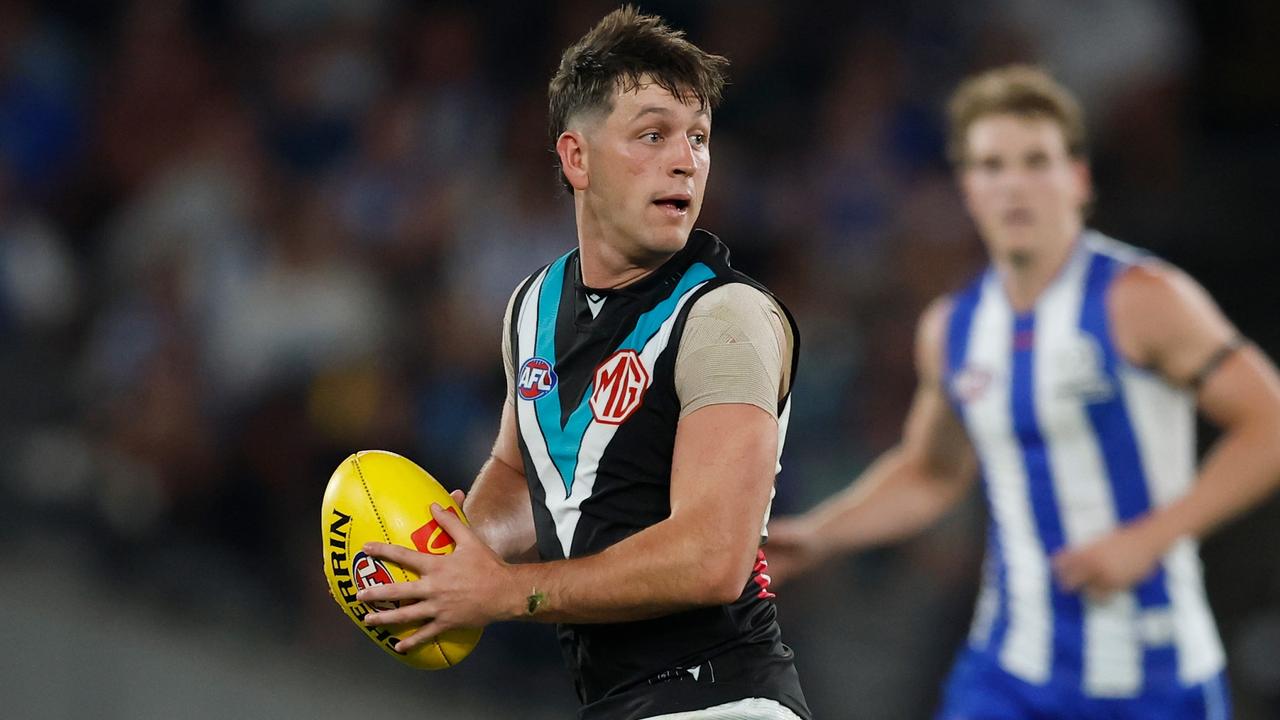 Western Bulldogs coach Luke Beveridge says NRL-style early contract calls would be problematic