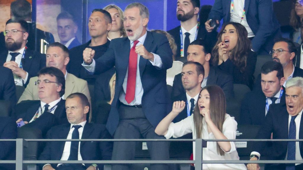 Spain’s king welcomes Mexico’s World Cup invite after ‘abuse’ comments