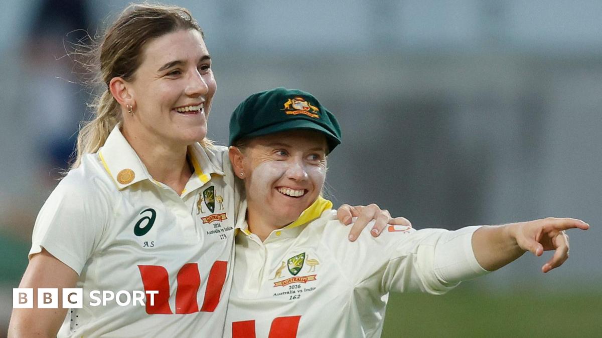 Aussies edge India on day one of Healy’s last Test