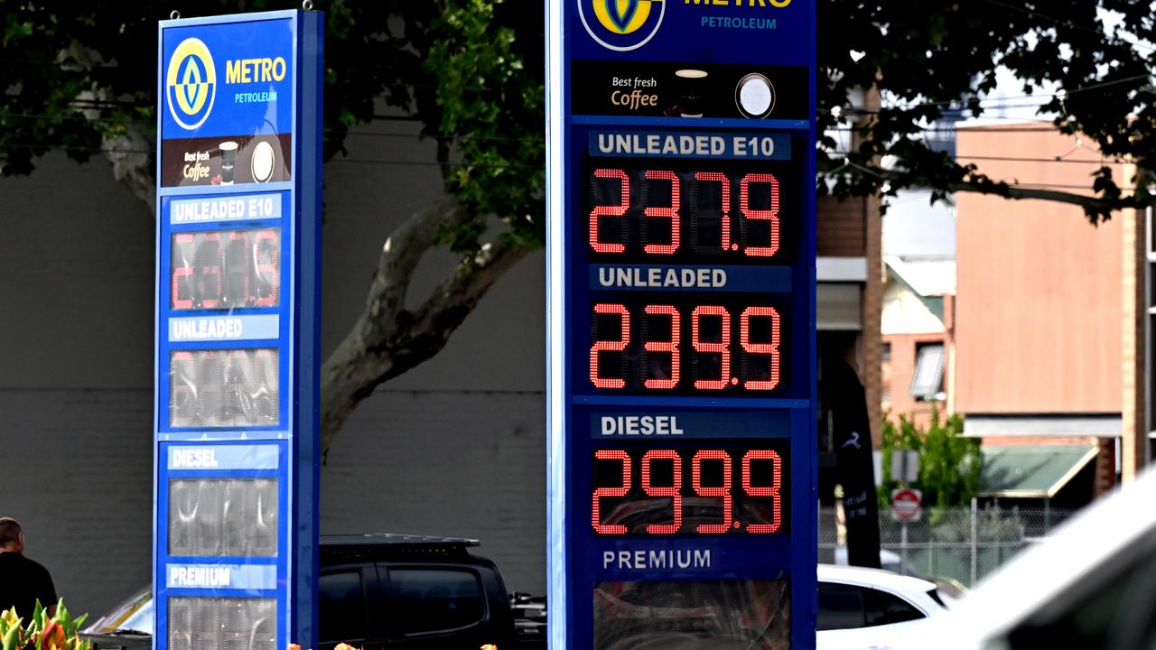 Union demands bosses suspend in-office work amid surging fuel prices