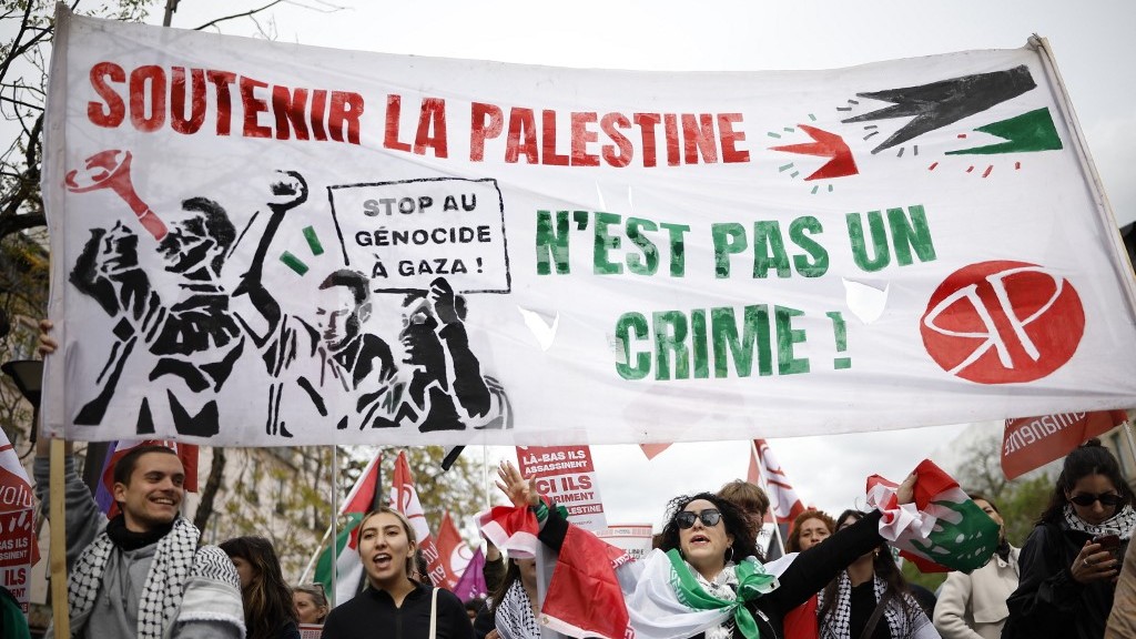 French lawmakers set to push bill criminalising speech on Israel