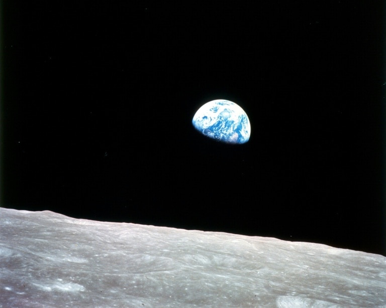 NASA releases picture of ‘Earthset’ shot by Artemis crew