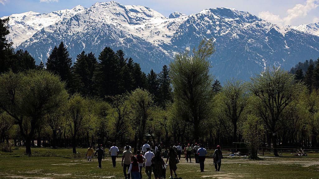 The Kashmir town trying to win back tourists after a deadly attack