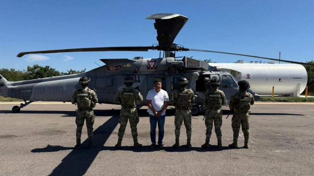 Mexican cartel leader found hiding in a ditch