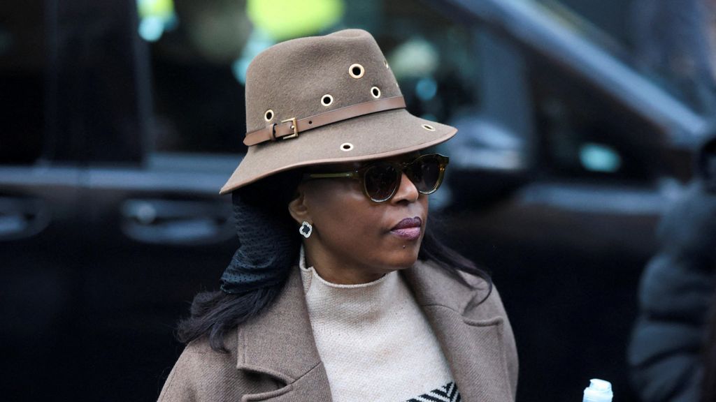 Ex-Nigerian oil minister denies taking bribes