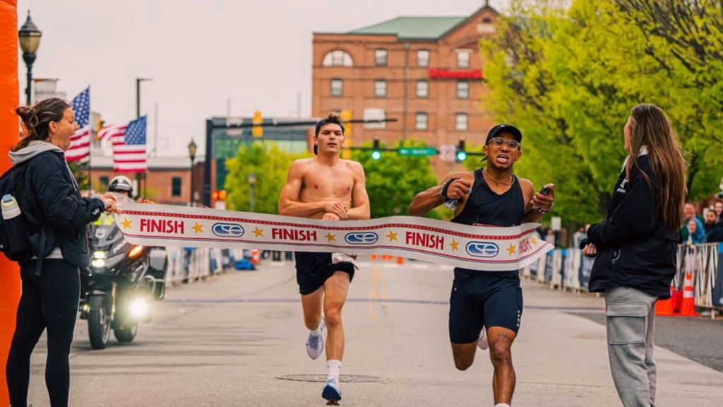 Victory slips away as marathon runner celebrates too soon