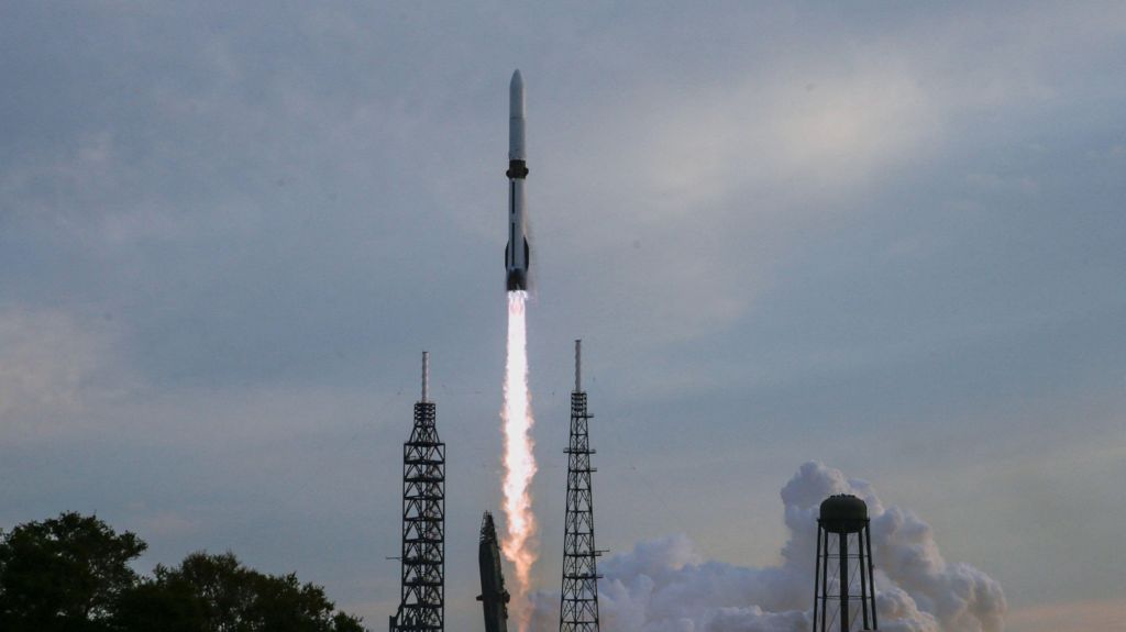 Blue Origin rocket grounded after satellite ‘mishap’