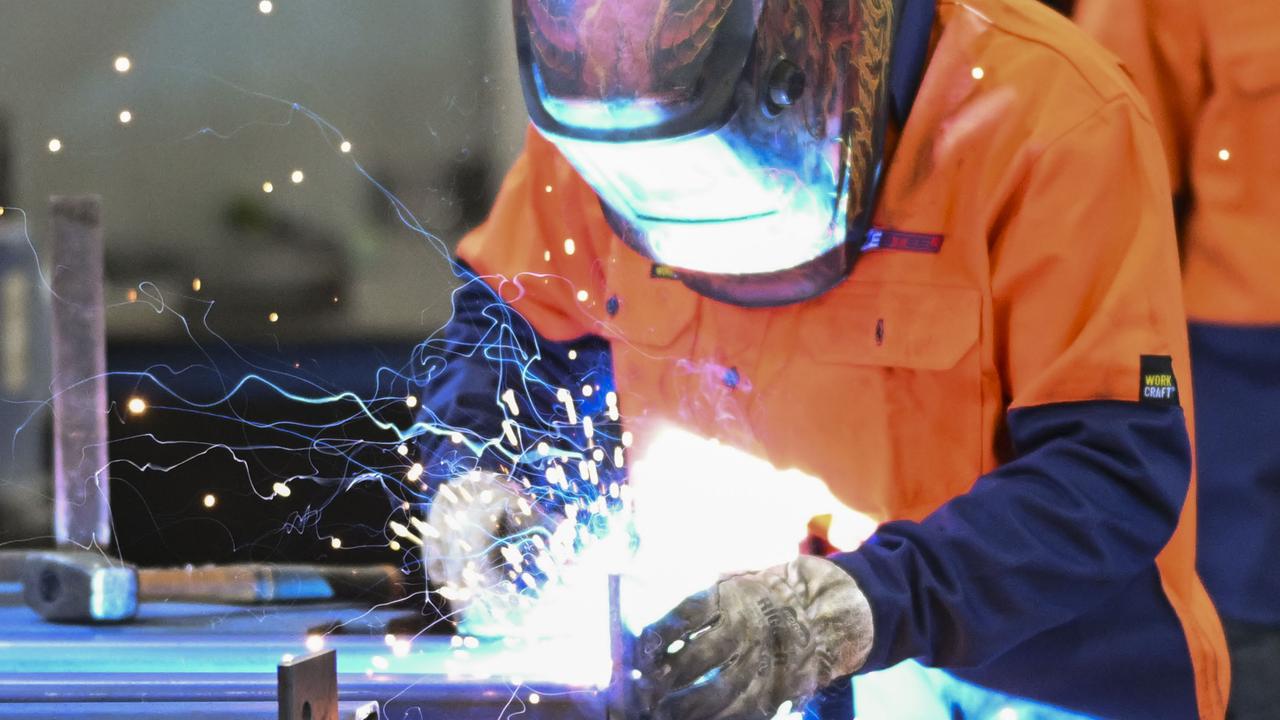 Australian private sector cost inflation hits highest point since August 2022