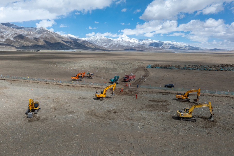 Construction of solar thermal power plant at altitude of 4,550 meters starts in China’s Xizang