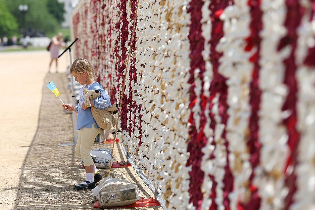Watch: Demonstrators display 20,000 teddy bears for missing Ukrainian children