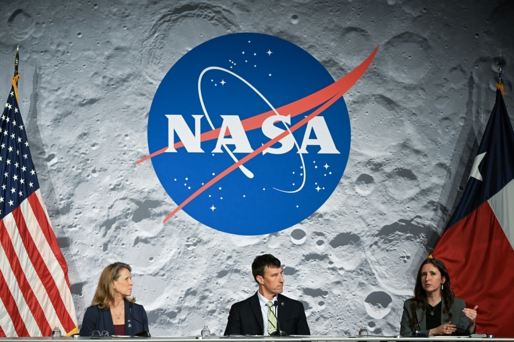 Artemis mission headed for first lunar flyby since 1972