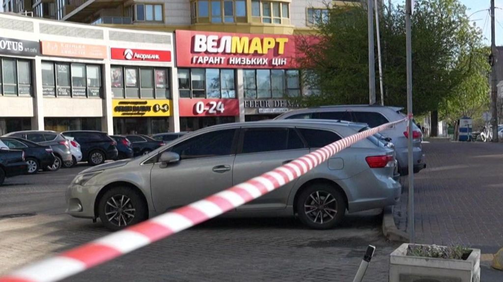 Ukraine police chief resigns after officers allegedly fled deadly shooting