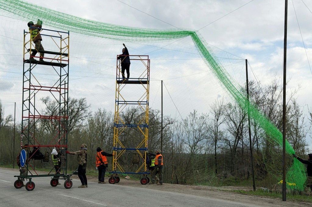 Ukrainians sceptical as Kremlin orders Easter truce