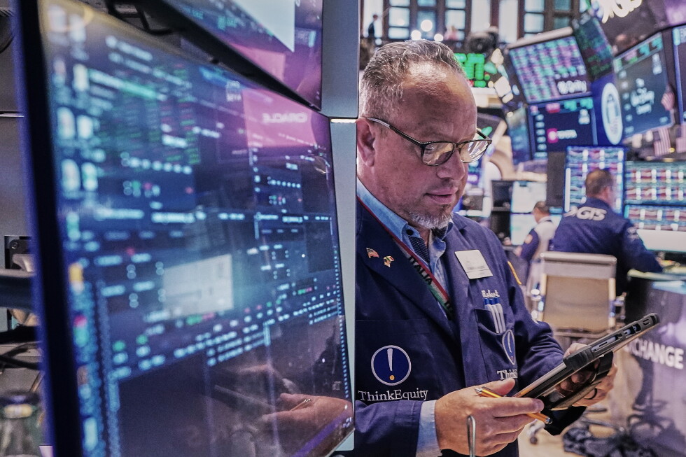 Japan, South Korea markets hit records on hopes for a winding down of the Iran war