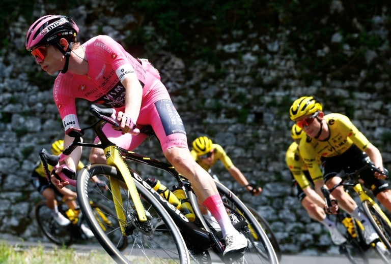 Vingegaard on verge of Giro glory after powering to penultimate stage