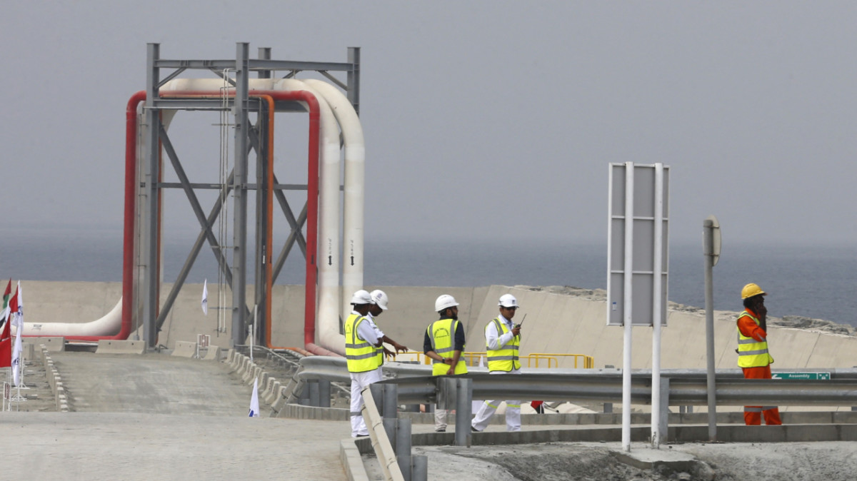 UAE building pipeline to double oil exports that can bypass Hormuz