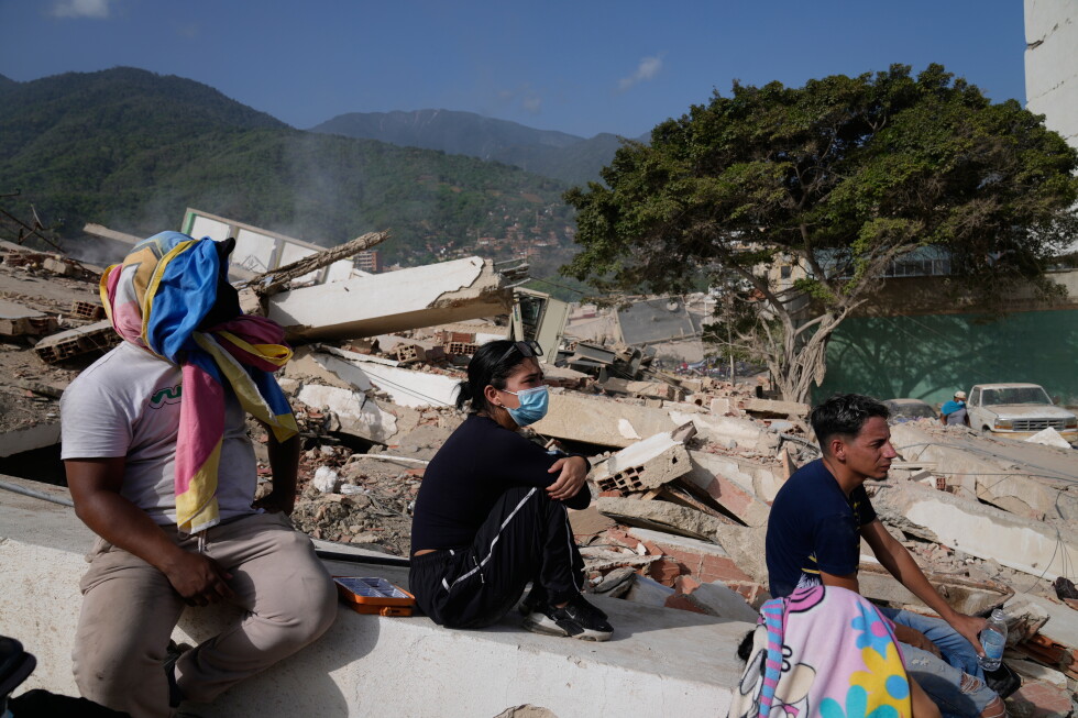 Venezuelans sleep in cars and under trees as they question where they’ll live after the earthquakes