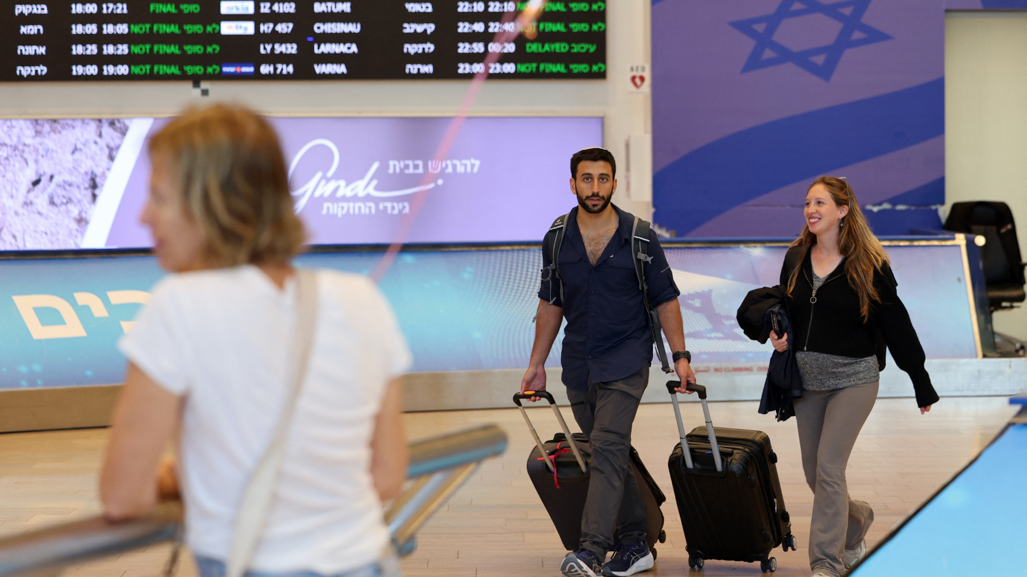 More Israelis leaving country than arriving: Press review