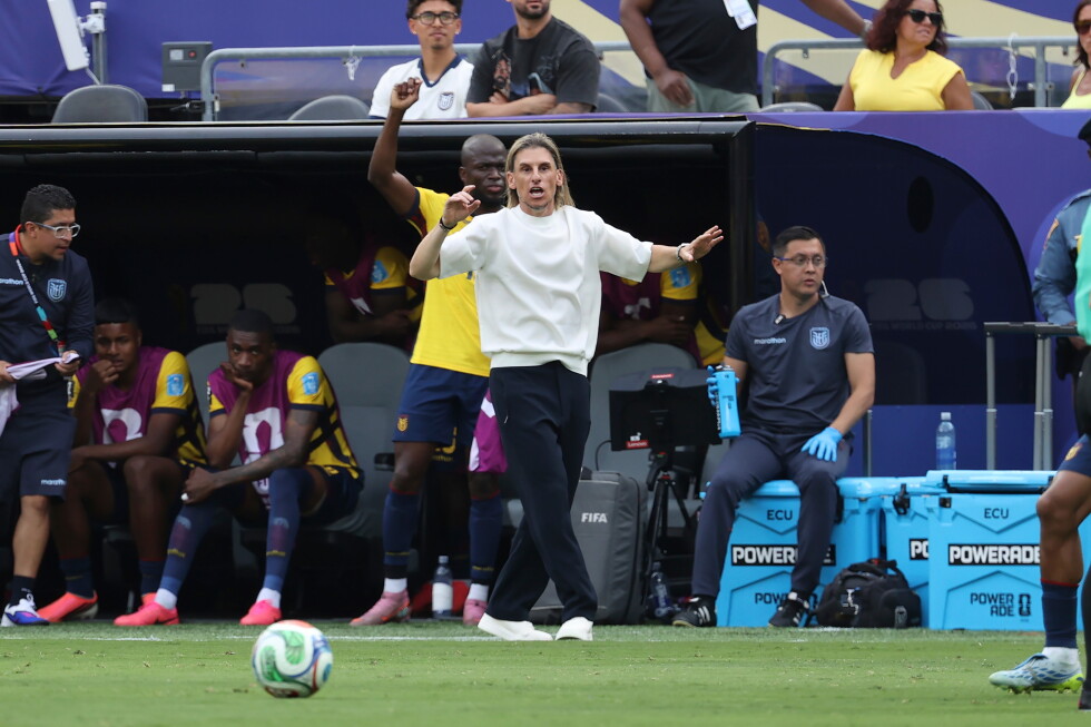 Mexican fans blast horns outside Ecuador’s hotel, fueling a sleepless World Cup eve