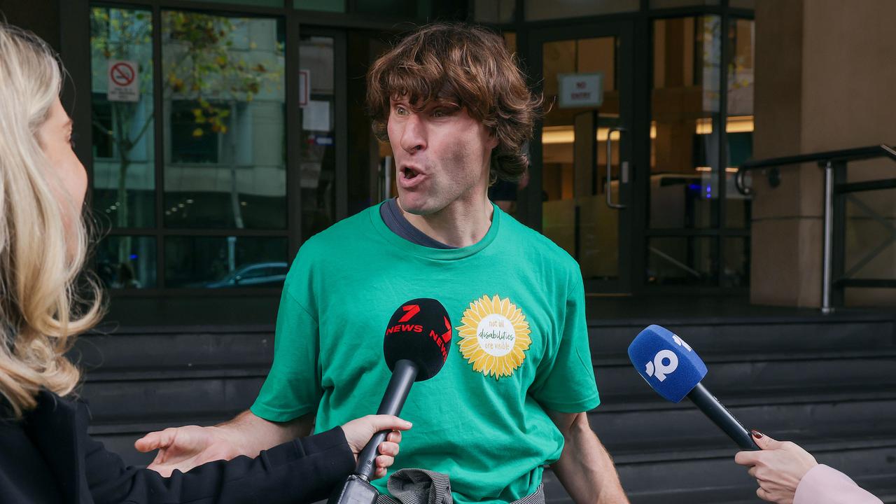 Simon Lara: Fake seizure guy gives odd interview after pleading guilty to public nuisance charges