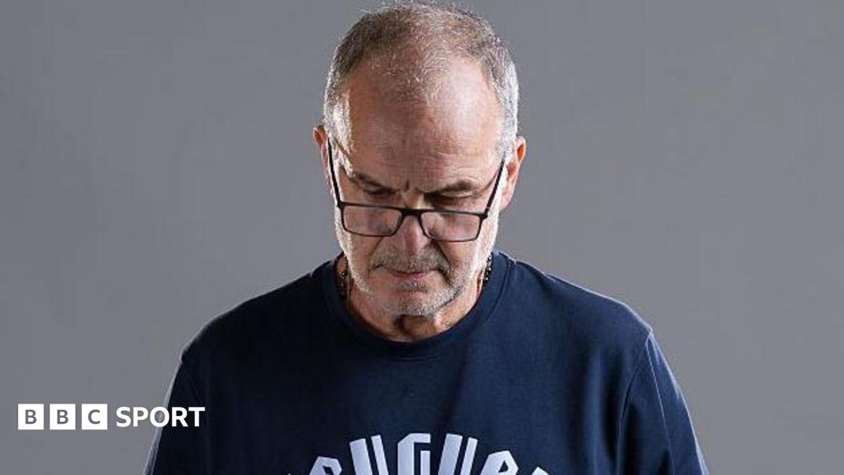 ‘Not a model’ – Bielsa refuses to engage with World Cup photoshoot