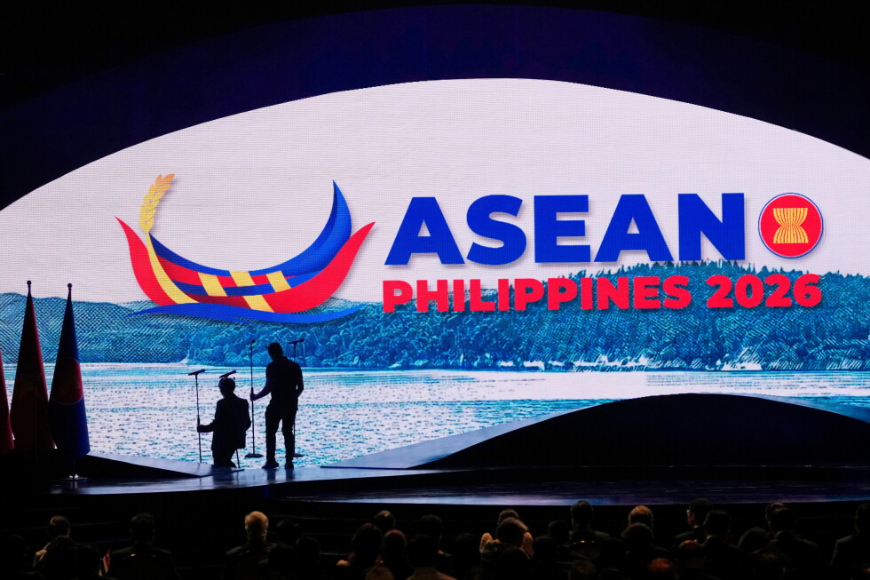 Putin hosts leaders of Southeast Asia at Russia-ASEAN summit