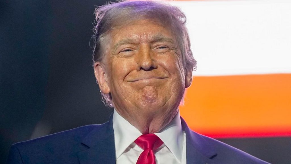 Weekly quiz: Who did Donald Trump anger after saying they begged for a photo with him?