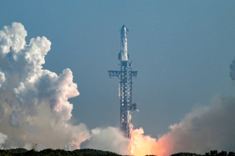 SpaceX aims to raise record $75 bn in stock market debut