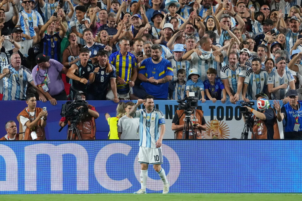 Lionel Messi ties the World Cup goals record with an incredible hat trick as Argentina tops Algeria