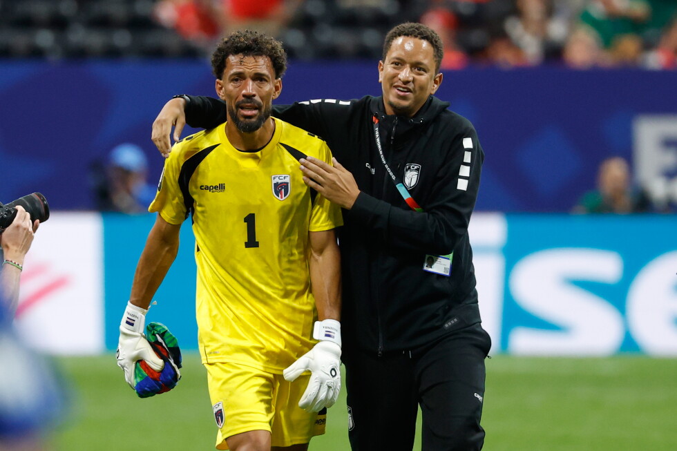 Cape Verde 40-year-old goalkeeper Vozinha turns in a ‘dream’ performance in his World Cup debut