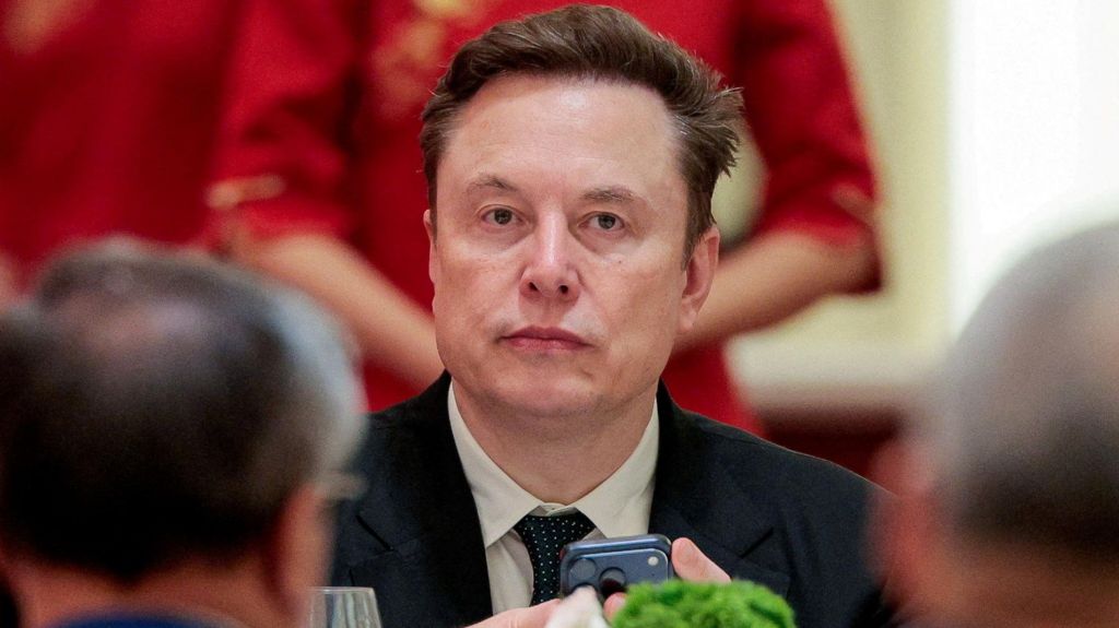SpaceX says it’s worth $1.75tn as it nears stock market debut