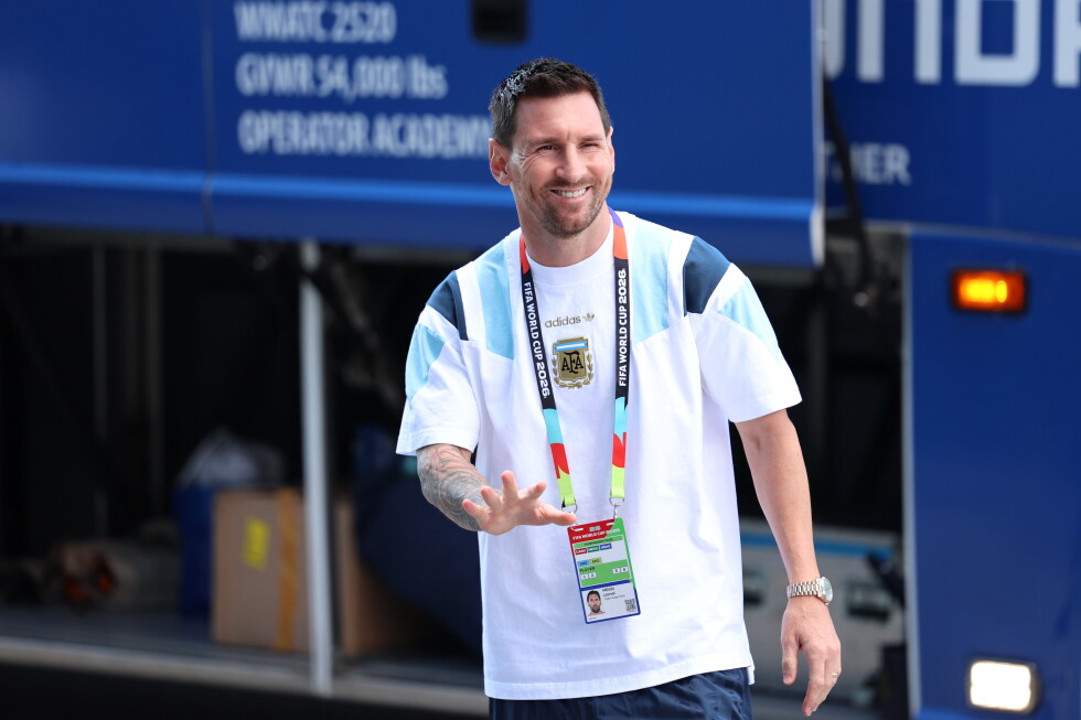 Alvarez one of three changes for Messi-led Argentina against Egypt at the World Cup