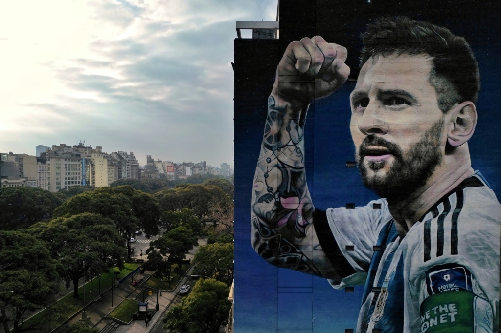 Spain, Argentina tune up for World Cup final in smoggy New Jersey