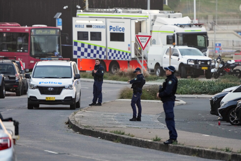 YouTube defends video that falsely claims Sydney massacre survivor is ‘crisis actor’