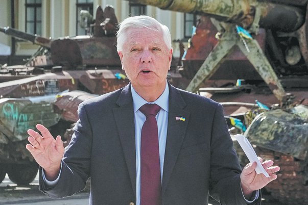 Death of Graham puts pressure on Republicans