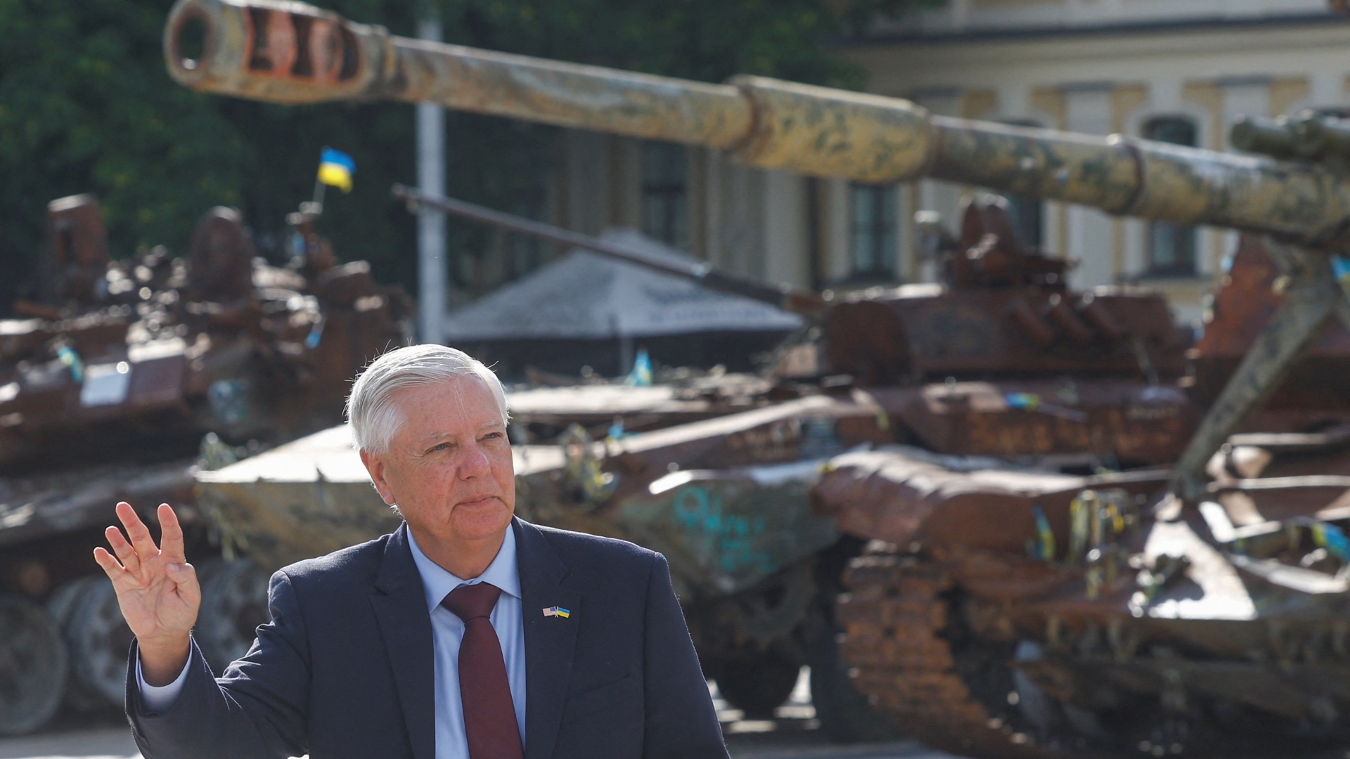 US Senator Graham offered military support for Israeli war on Lebanon, new footage shows