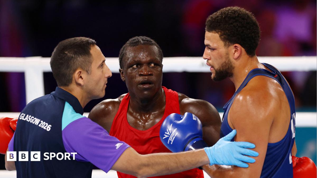 Boxer Abdul – grandson of dictator – disqualified for headbutt