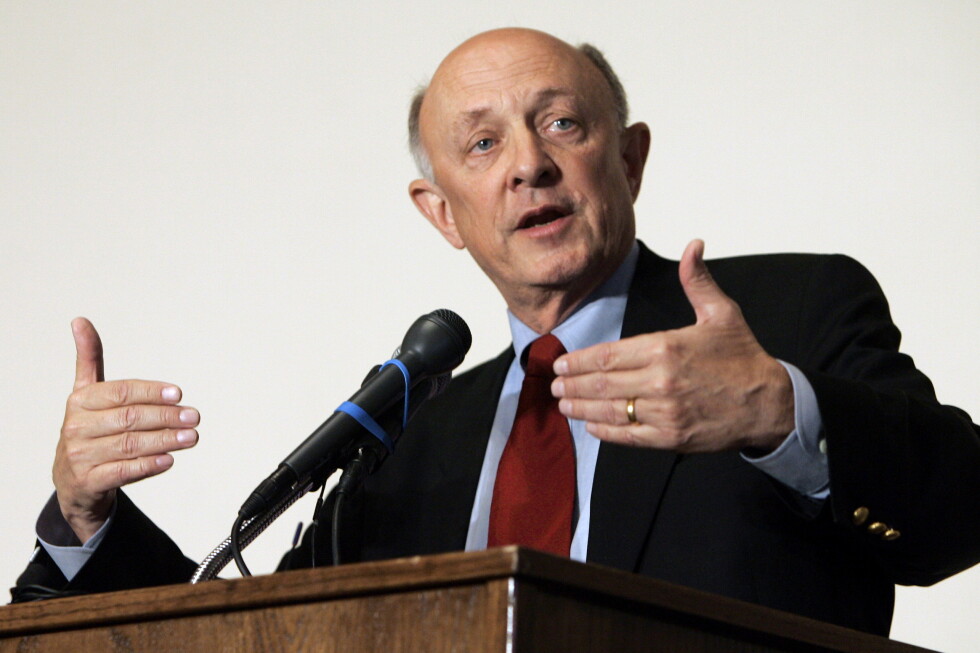 R. James Woolsey, CIA director during the Clinton administration, dies at 84