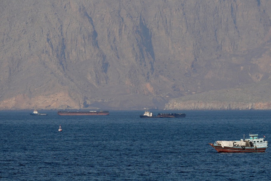 US sanctions 10 Chinese shipping companies