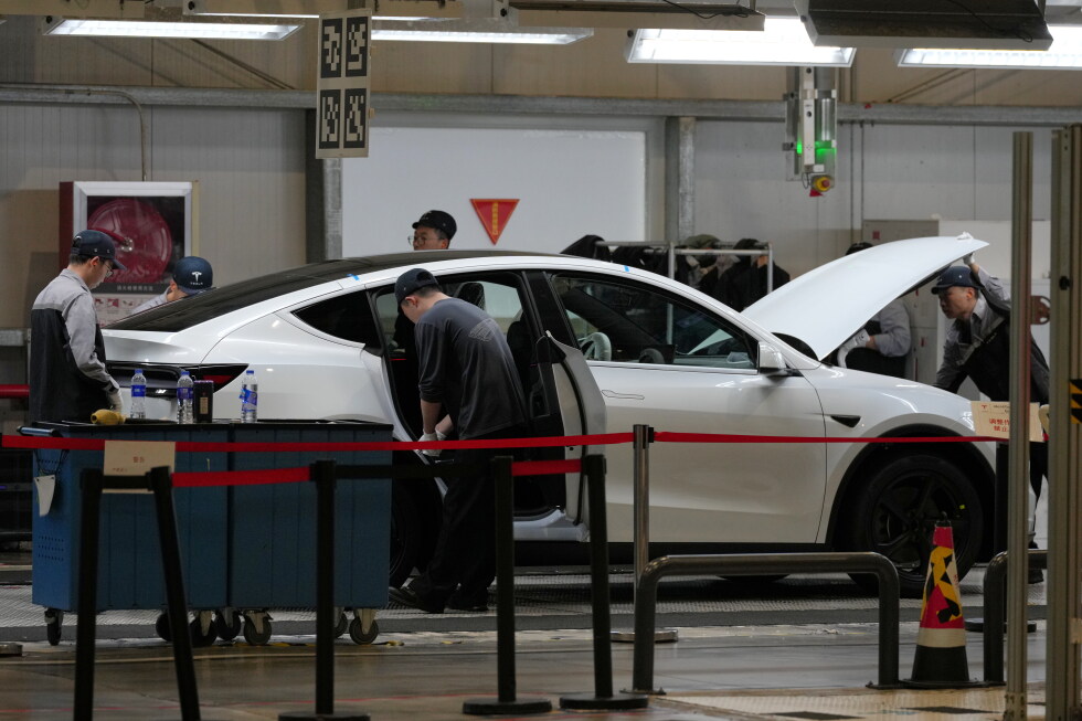 Tesla recalls nearly 3M vehicles in China over door handle safety risks