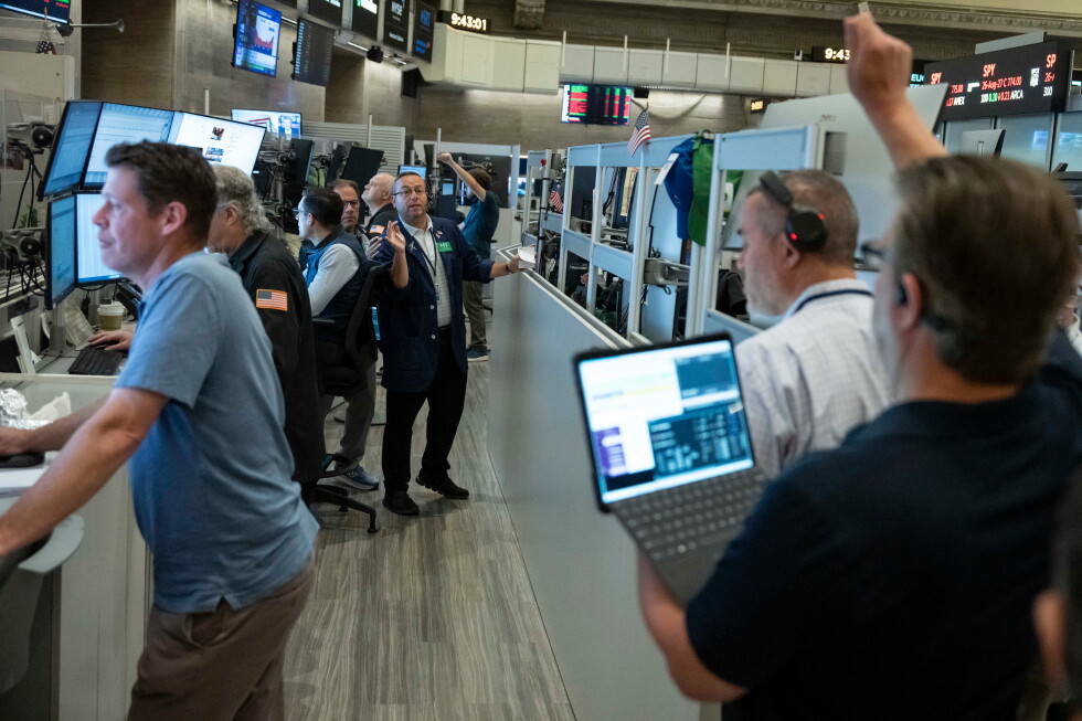 US futures fall and oil prices surge after US hits Iranian sites in the Strait of Hormuz