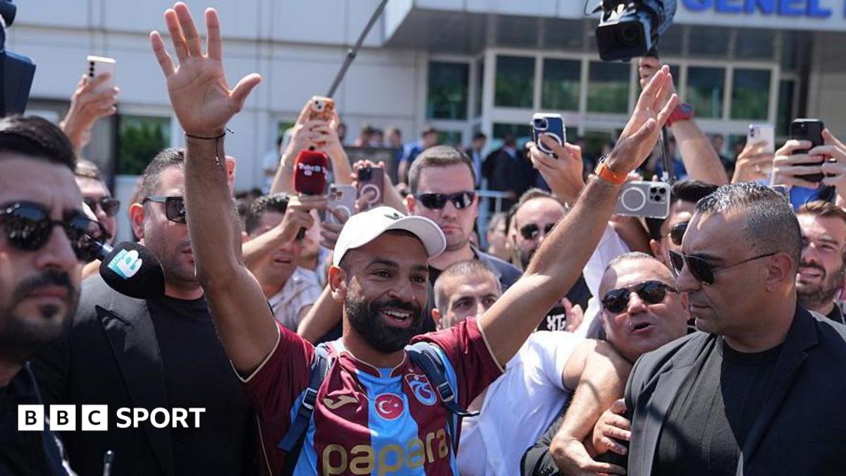 Salah given hero’s welcome before Trabzonspor move