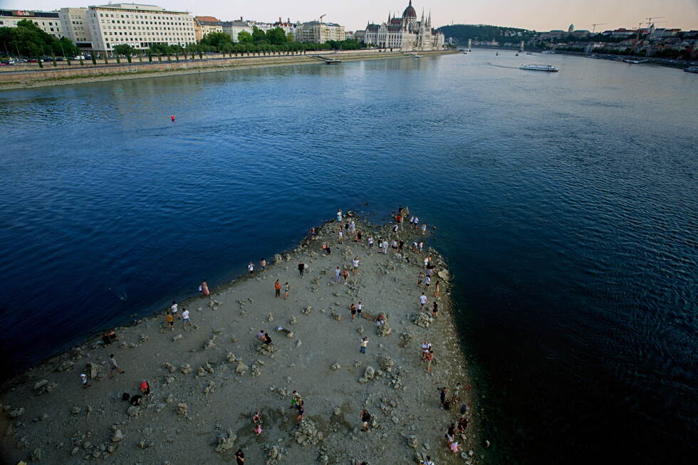 Western Europe sets new temperature record as heat waves pummel the region