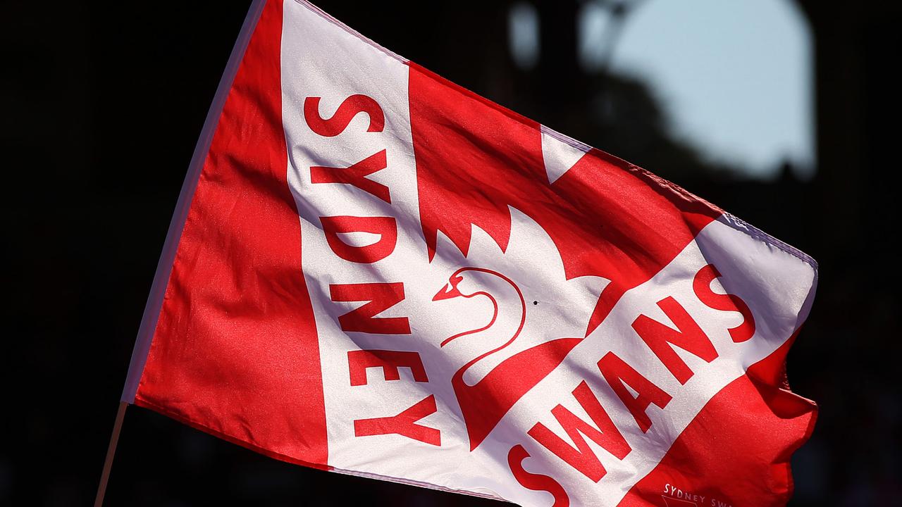 AFL coach reminds players of ‘expectations’ under ‘people lens’ in wake of Sydney Swans scandal