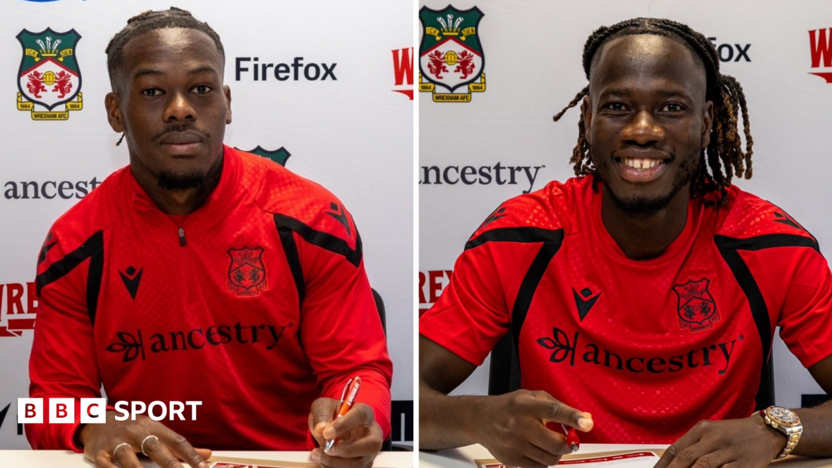 Wrexham complete signings of Ekomie and Kabore