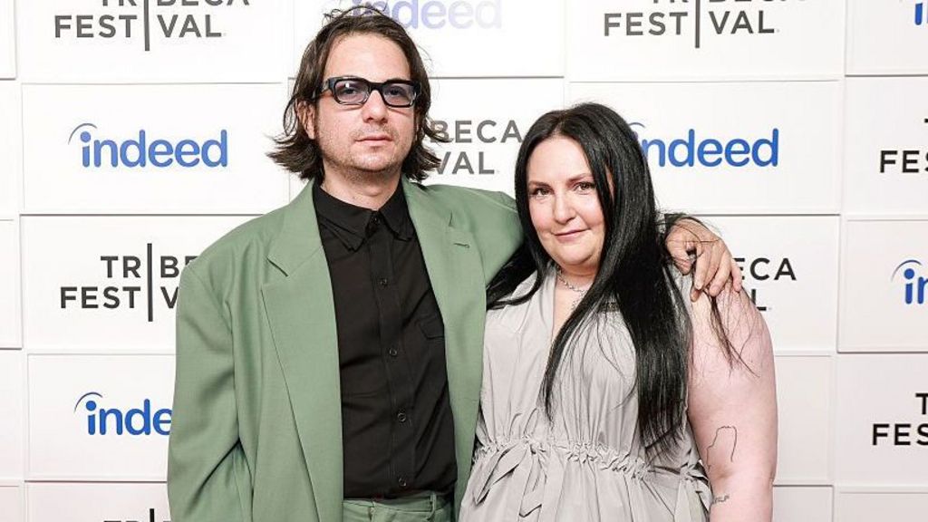 Lena Dunham announces birth of first baby via surrogacy