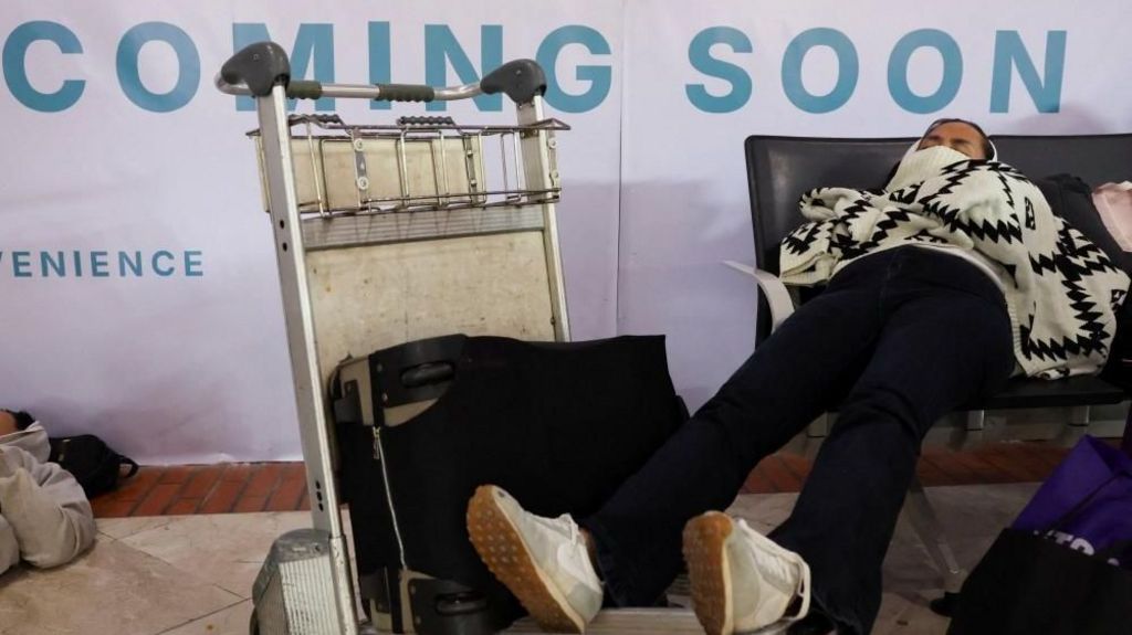Indonesia volcano eruption leaves 270,000 stranded as airports extend closure