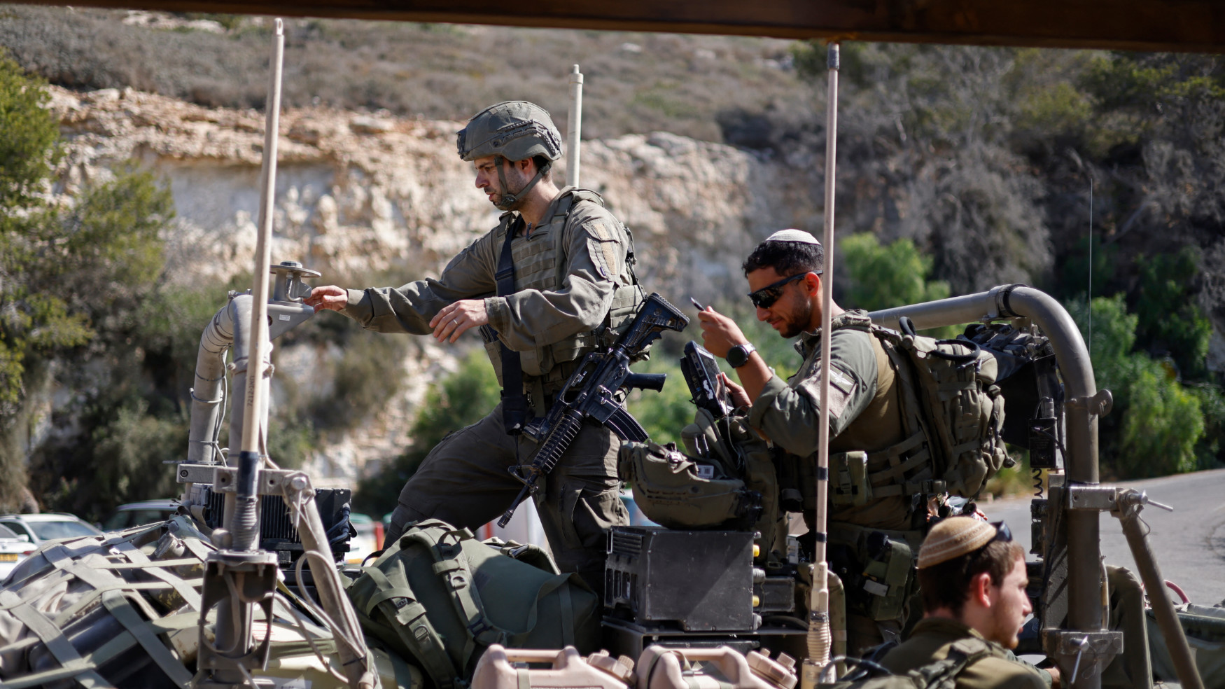Israel uses Lebanese civilians as bargaining chips