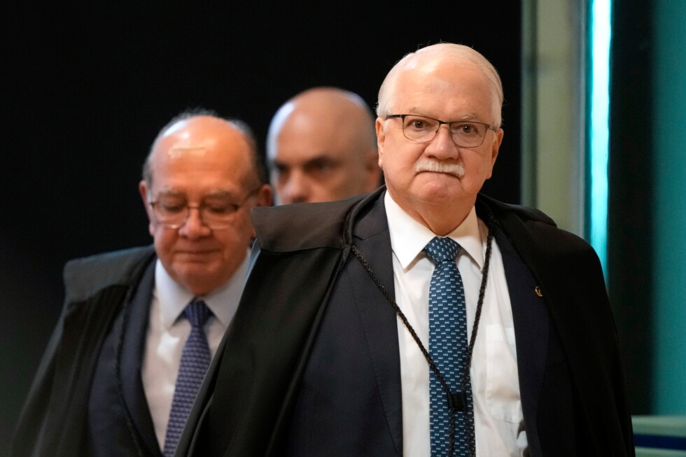 Brazilian Supreme Court justices at odds as election and probe into failed bank loom